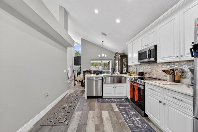 618 SOMERSTONE DRIVE, Valrico, FL 33594