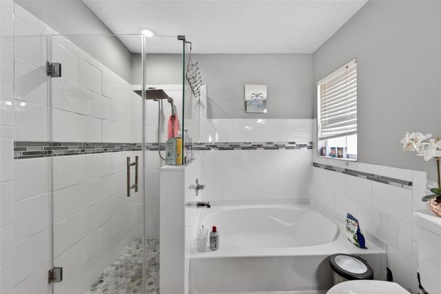 618 SOMERSTONE DRIVE, Valrico, FL 33594