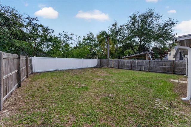 618 SOMERSTONE DRIVE, Valrico, FL 33594
