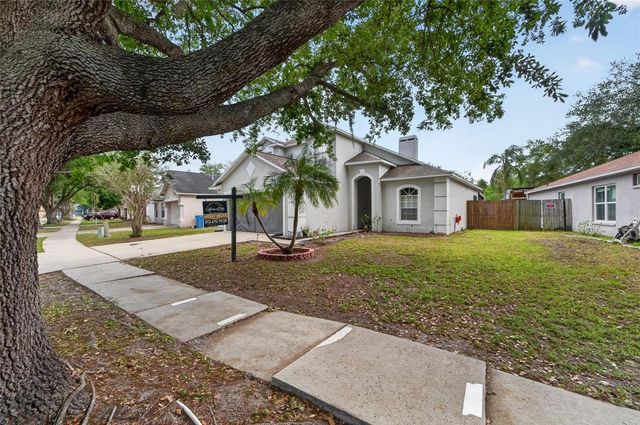 618 SOMERSTONE DRIVE, Valrico, FL 33594