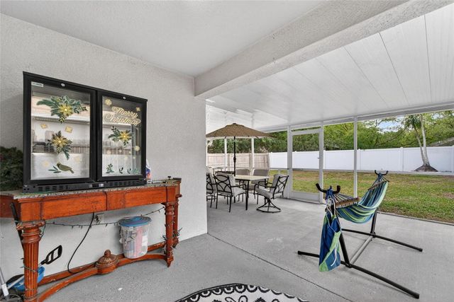 618 SOMERSTONE DRIVE, Valrico, FL 33594