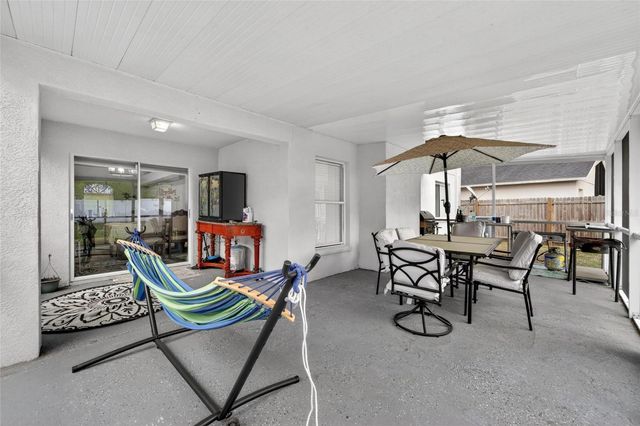 618 SOMERSTONE DRIVE, Valrico, FL 33594