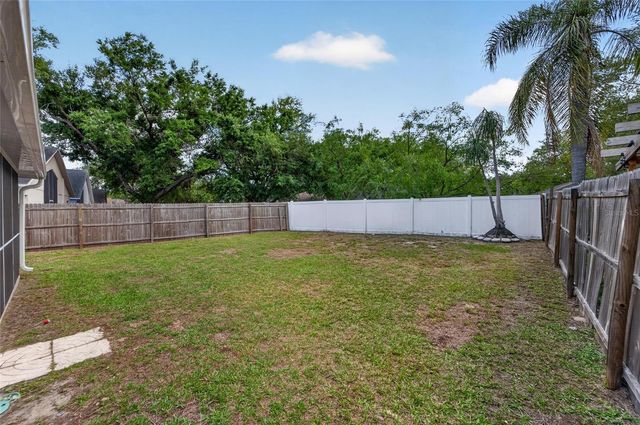 618 SOMERSTONE DRIVE, Valrico, FL 33594