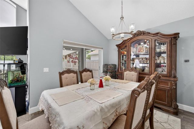 618 SOMERSTONE DRIVE, Valrico, FL 33594