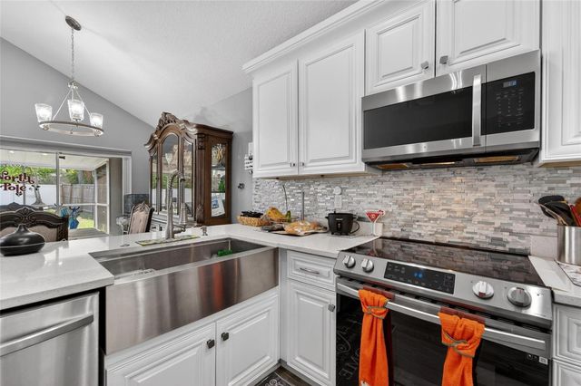 618 SOMERSTONE DRIVE, Valrico, FL 33594