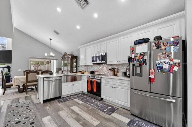 618 SOMERSTONE DRIVE, Valrico, FL 33594