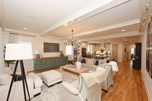 405B S 10th St, Nashville, TN 37206