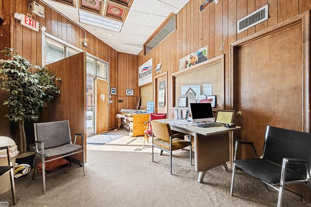 14701 Harper Avenue, Detroit, MI 48224