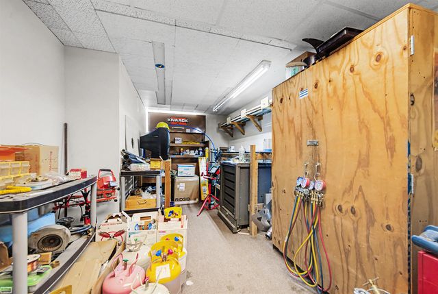 14701 Harper Avenue, Detroit, MI 48224