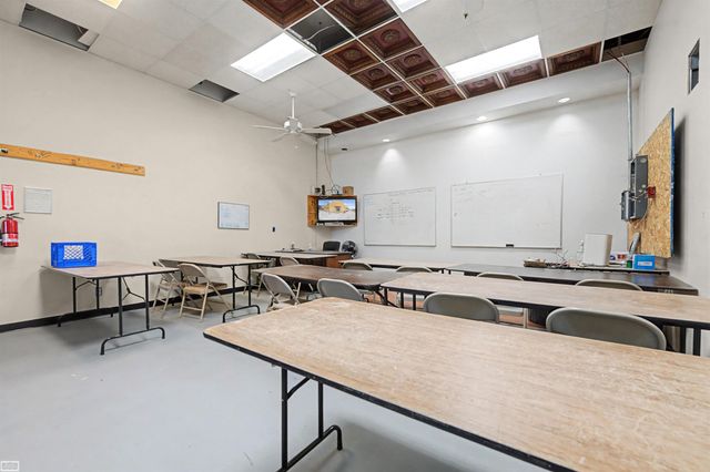 14701 Harper Avenue, Detroit, MI 48224