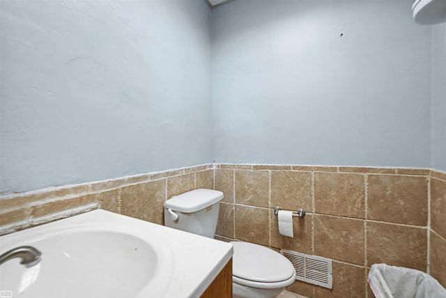 14701 Harper Avenue, Detroit, MI 48224