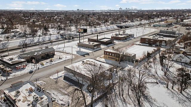 14701 Harper Avenue, Detroit, MI 48224