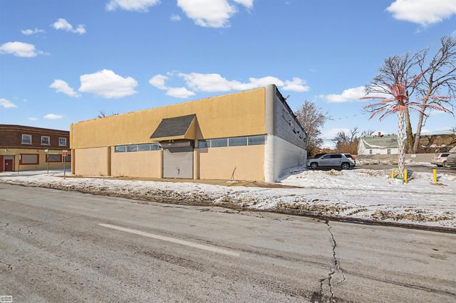 14701 Harper Avenue, Detroit, MI 48224