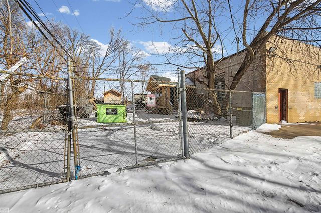 14701 Harper Avenue, Detroit, MI 48224