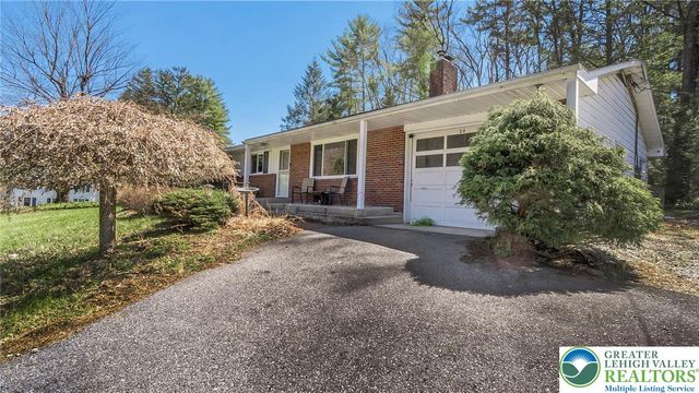 20 Serfass Lane, Lower Towamensing Tp, PA 18071