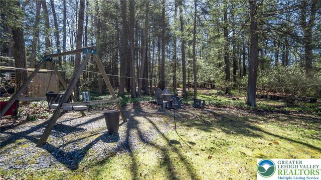 20 Serfass Lane, Lower Towamensing Tp, PA 18071