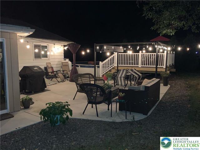 20 Serfass Lane, Lower Towamensing Tp, PA 18071
