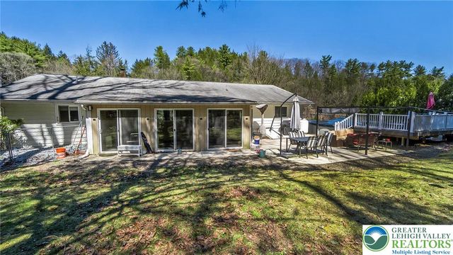 20 Serfass Lane, Lower Towamensing Tp, PA 18071