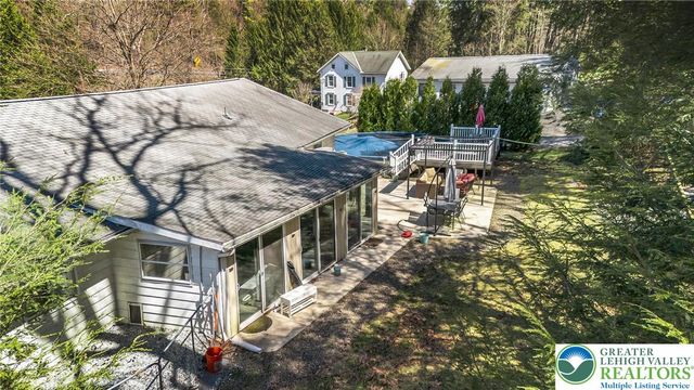 20 Serfass Lane, Lower Towamensing Tp, PA 18071