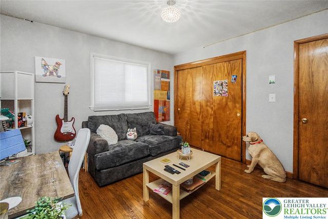 20 Serfass Lane, Lower Towamensing Tp, PA 18071