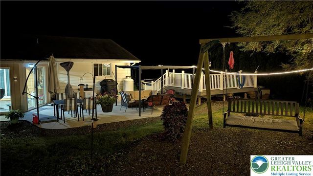 20 Serfass Lane, Lower Towamensing Tp, PA 18071