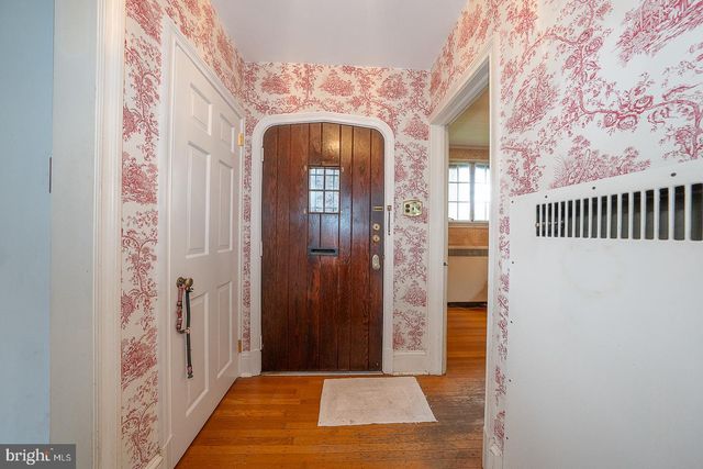 99 W GREENWOOD AVE, Lansdowne, PA 19050