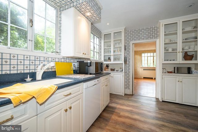 99 W GREENWOOD AVE, Lansdowne, PA 19050