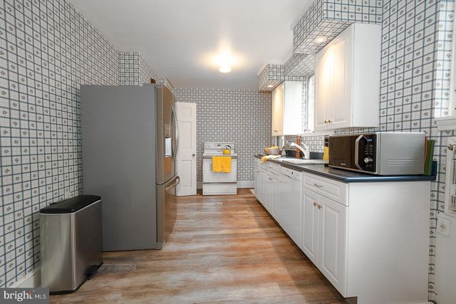 99 W GREENWOOD AVE, Lansdowne, PA 19050