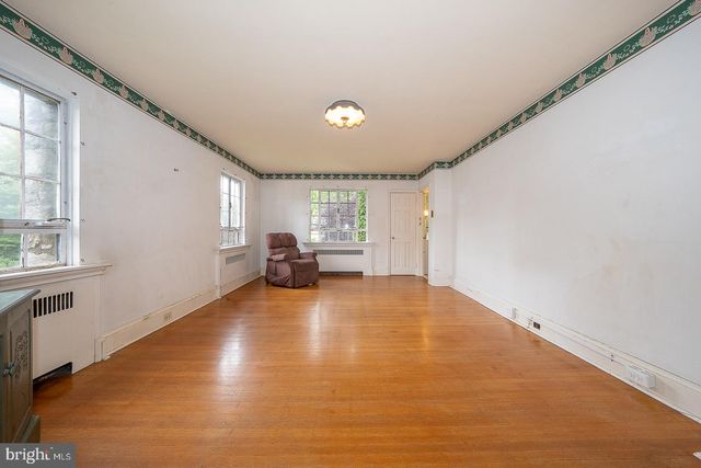 99 W GREENWOOD AVE, Lansdowne, PA 19050