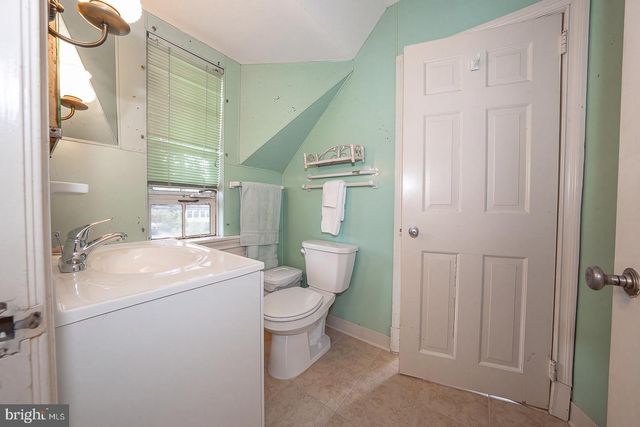 99 W GREENWOOD AVE, Lansdowne, PA 19050