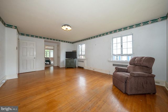 99 W GREENWOOD AVE, Lansdowne, PA 19050