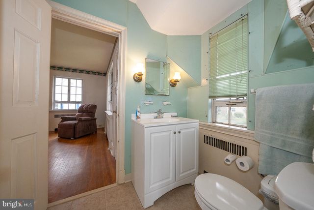 99 W GREENWOOD AVE, Lansdowne, PA 19050