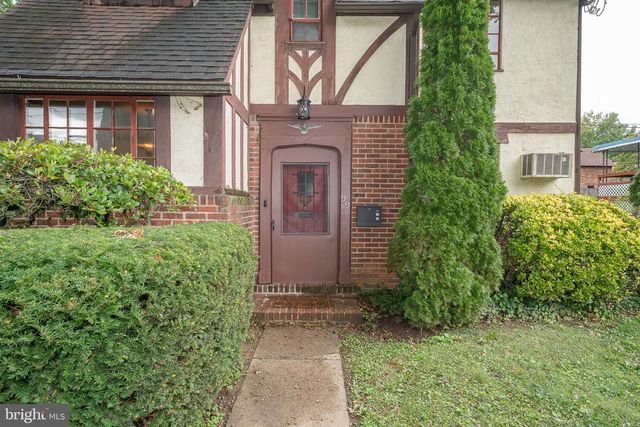 99 W GREENWOOD AVE, Lansdowne, PA 19050