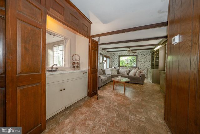 99 W GREENWOOD AVE, Lansdowne, PA 19050