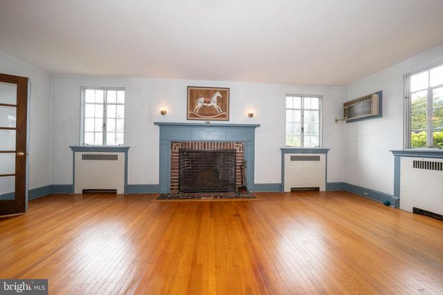 99 W GREENWOOD AVE, Lansdowne, PA 19050