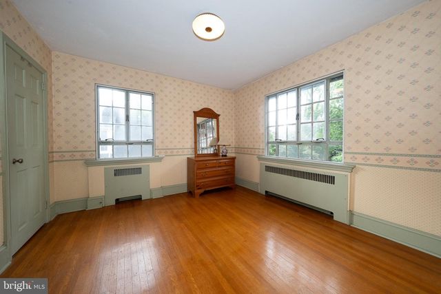 99 W GREENWOOD AVE, Lansdowne, PA 19050
