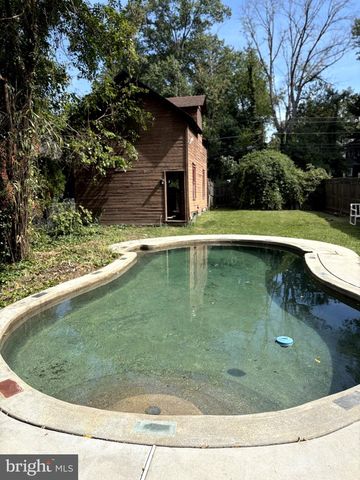 99 W GREENWOOD AVE, Lansdowne, PA 19050
