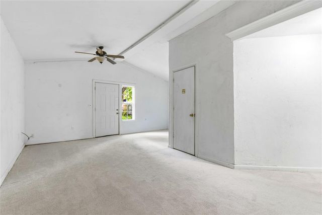 407 W 1st Street, Edmond, OK 73003