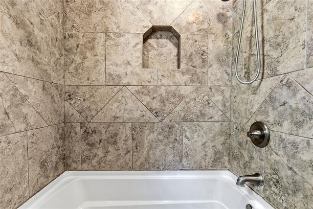 407 W 1st Street, Edmond, OK 73003