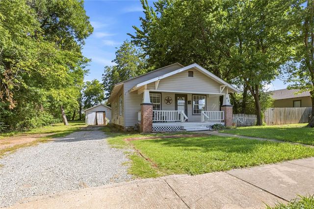 407 W 1st Street, Edmond, OK 73003