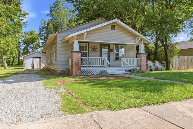 407 W 1st Street, Edmond, OK 73003