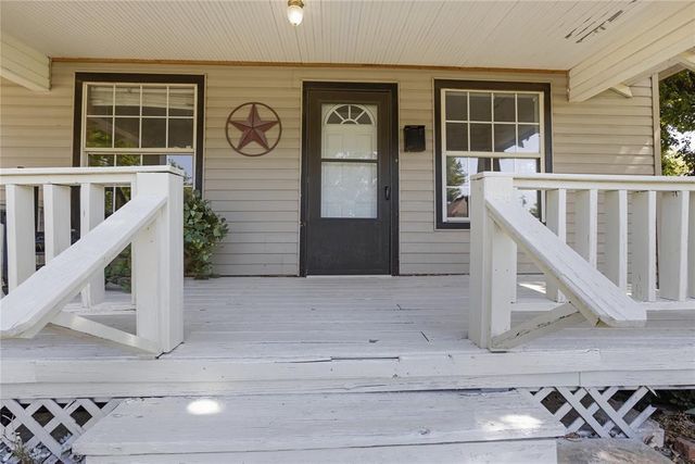 407 W 1st Street, Edmond, OK 73003