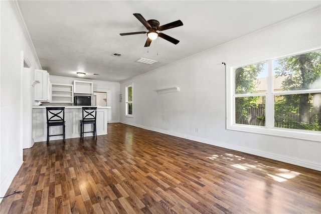 407 W 1st Street, Edmond, OK 73003