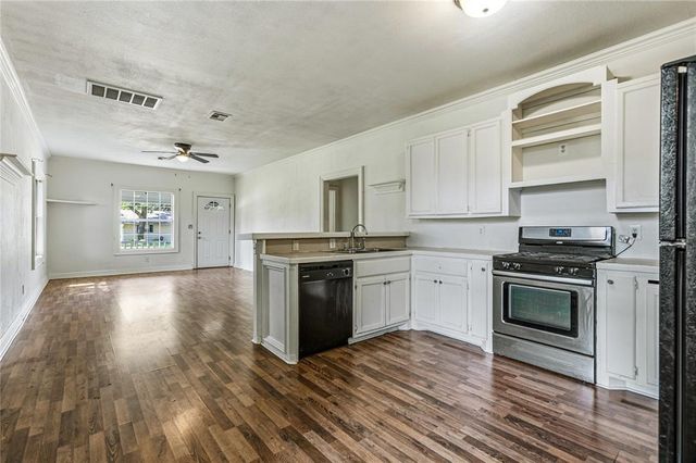 407 W 1st Street, Edmond, OK 73003