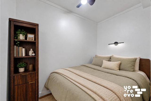 2 Grove St Apt 5E, New York City, NY 10014