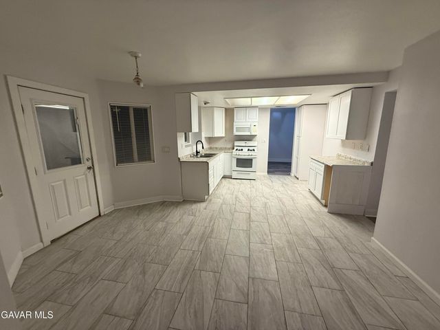2634 Avoca Street, Lancaster, CA 93535