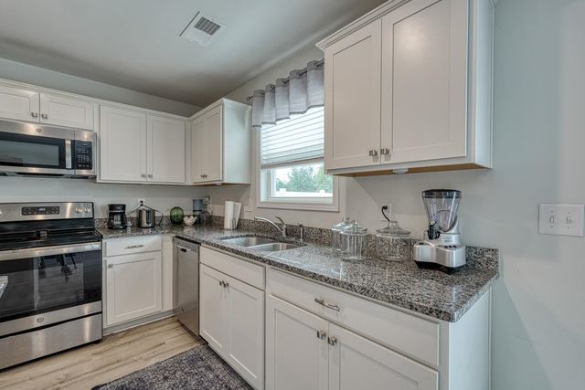 454 Grantham Court, Spartanburg, SC 29303