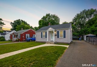 62 Essex Street, Manchester, CT 06040