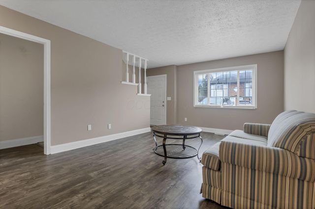 1889 Slaton Court, Columbus, OH 43235