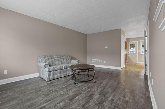 1889 Slaton Court, Columbus, OH 43235